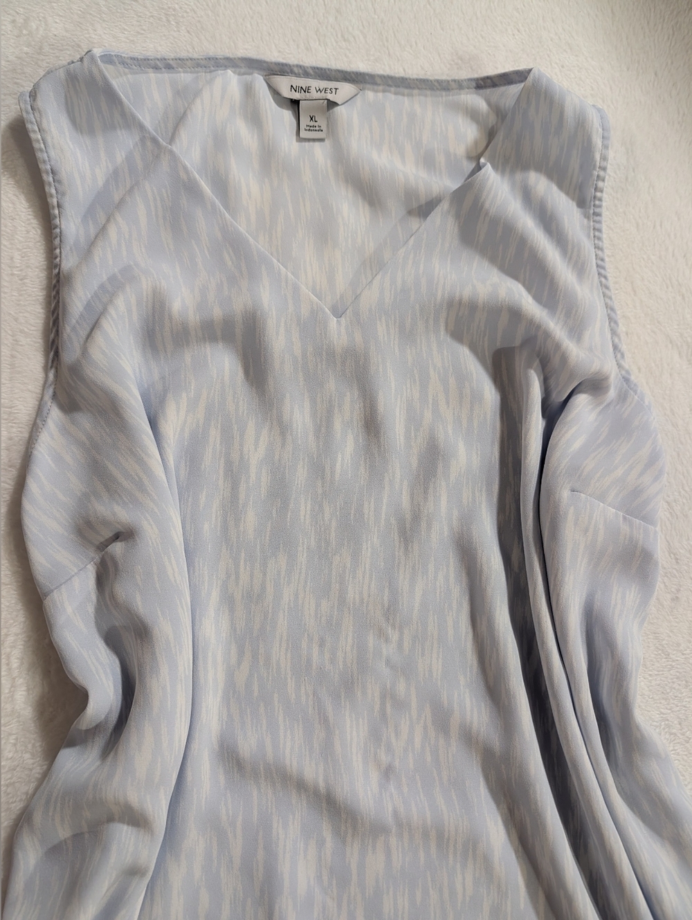 Nine West Light Blue Patterned V-Neck Sleeveless Top, Size X Large